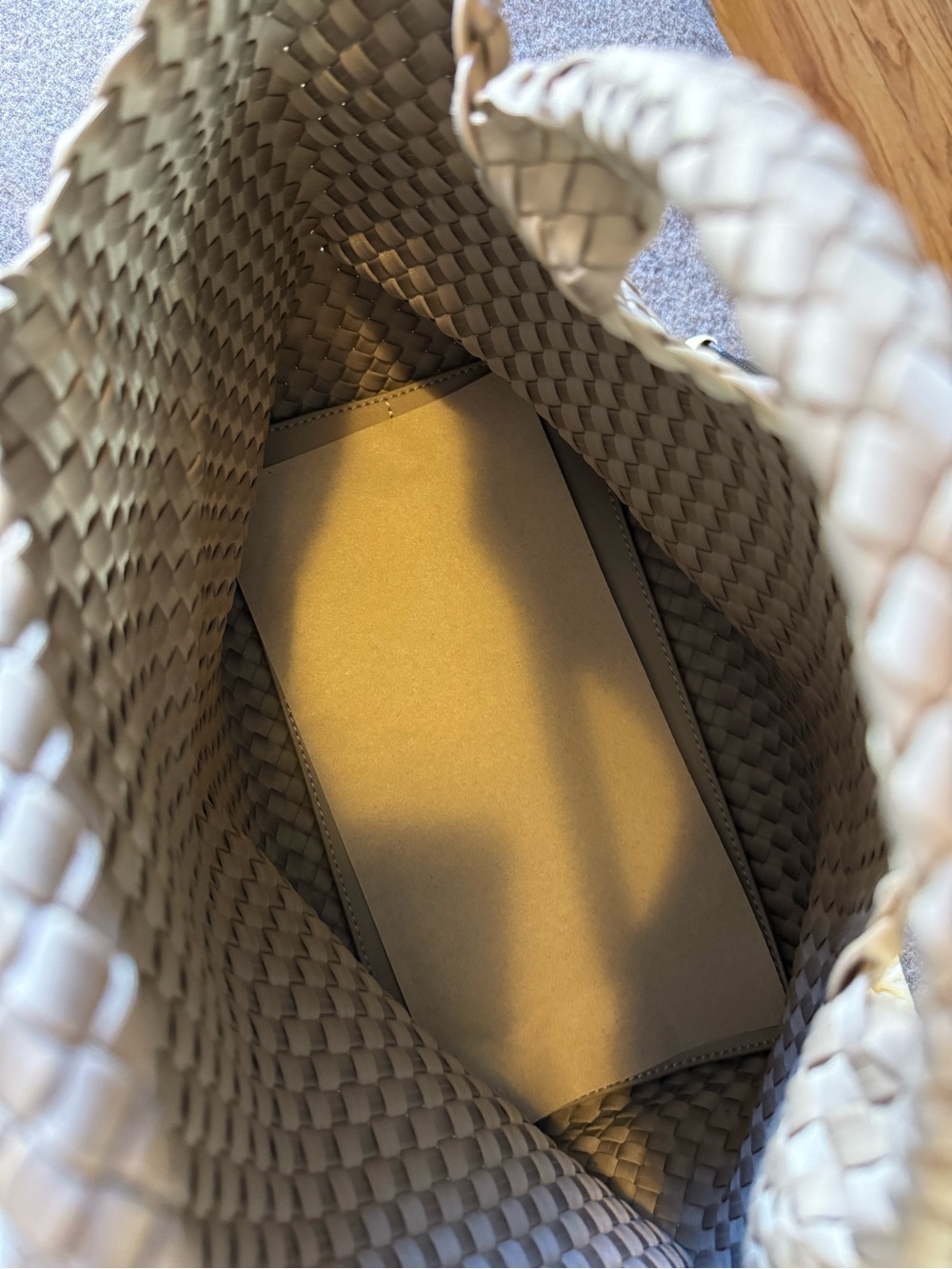 NWT Naghedi St Barths Tote with Matching Pouch, Medium, Cashmere Color - Picture 8 of 10